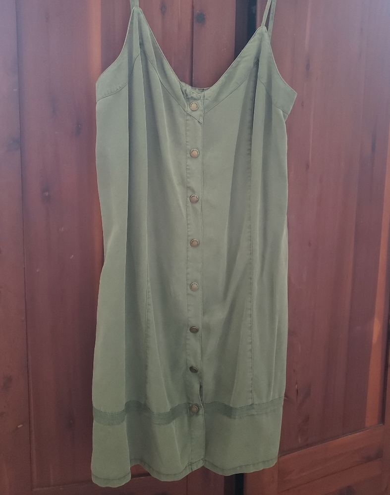 EUC Vince Camuto Button Front Dress, M
